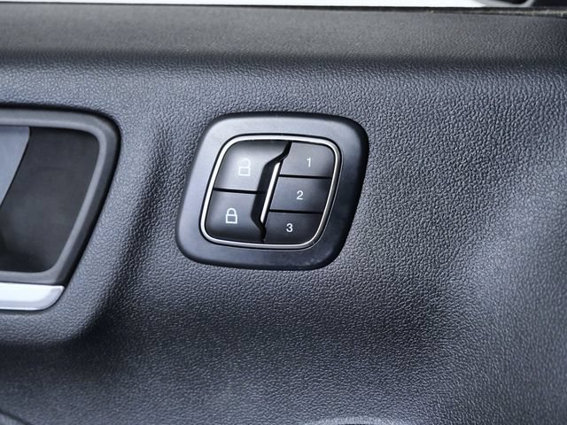 Certified 2025 Ford Escape Platinum AWD/4WD image 25