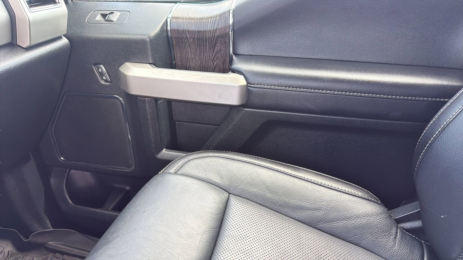 Certified 2020 Ford F250 Lariat AWD/4WD image 22