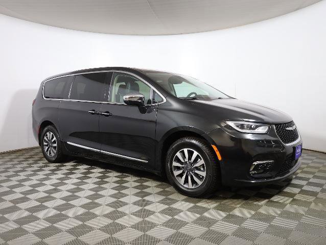 Used 2022 Chrysler Pacifica Limited image 5