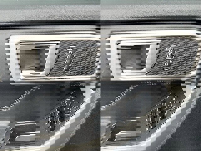 Certified 2023 Ford Explorer XLT image 13