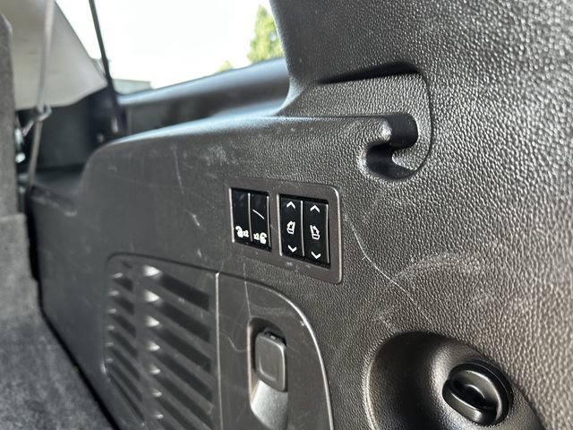 Used 2019 Chevrolet Suburban LT AWD/4WD image 44