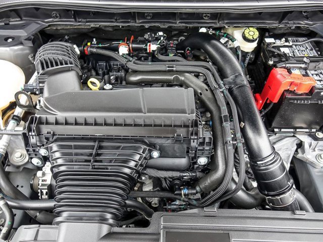 Certified 2025 Ford Escape Platinum AWD/4WD image 32