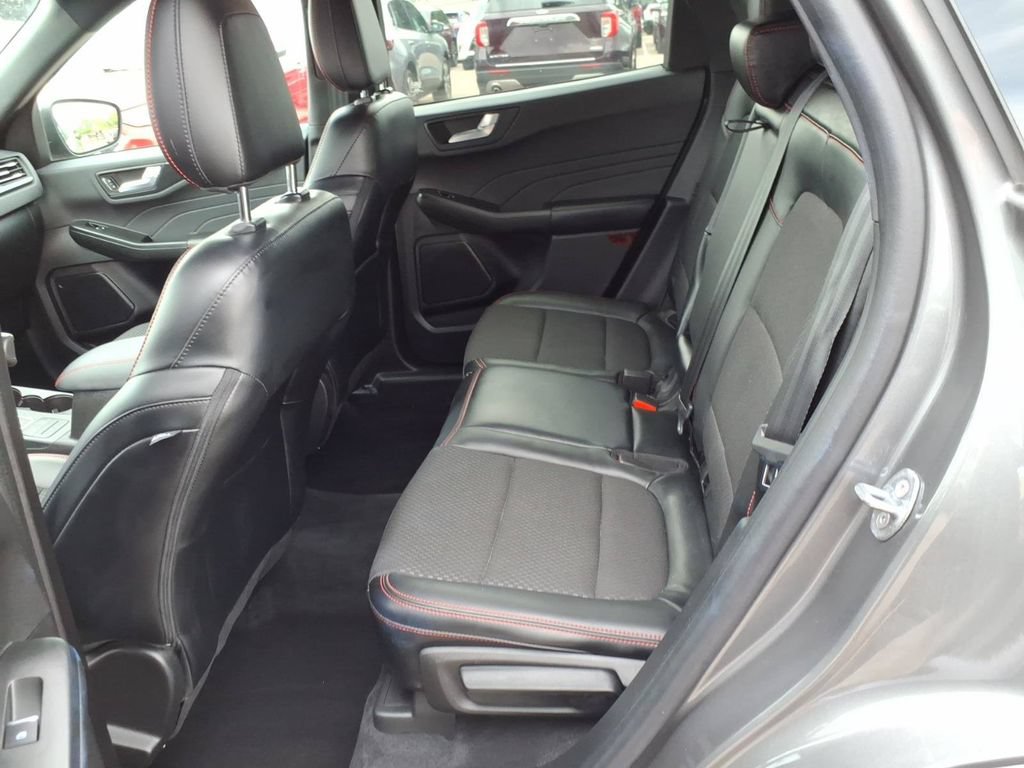 Certified 2023 Ford Escape ST-Line AWD/4WD image 12