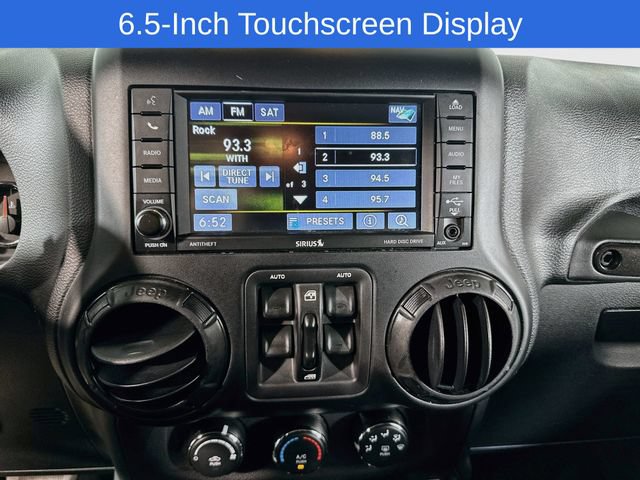 Used 2017 Jeep Wrangler Unlimited Sahara AWD/4WD image 27