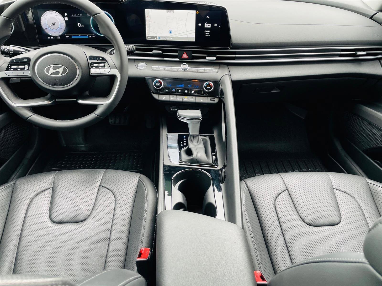 Used 2025 Hyundai Elantra Limited FWD image 65