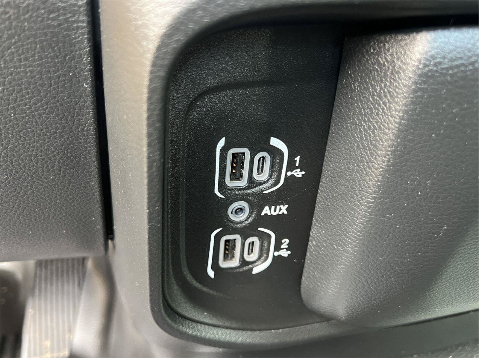 Used 2024 RAM 1500 Tradesman AWD/4WD image 39