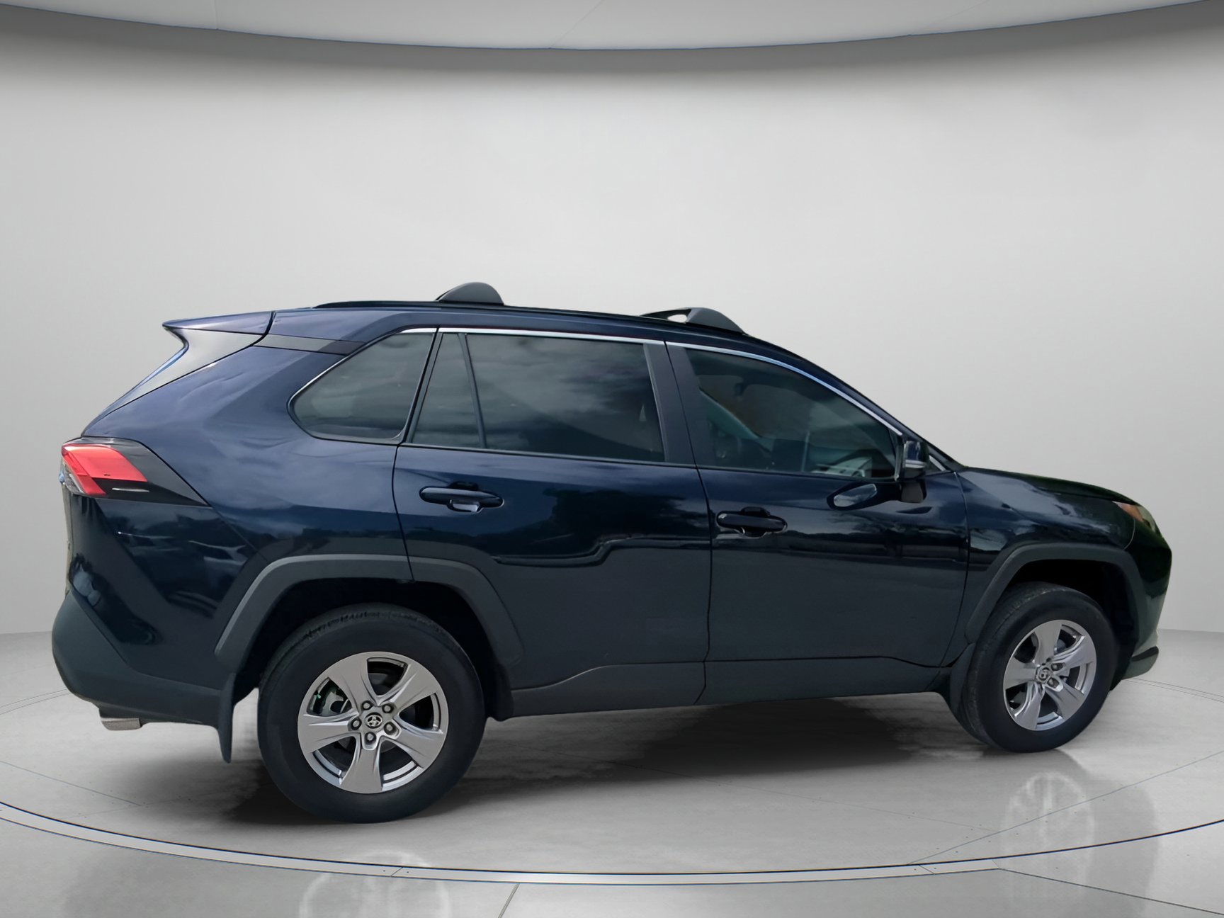 Used 2025 Toyota RAV4 XLE w/ Convenience Package FWD image 26