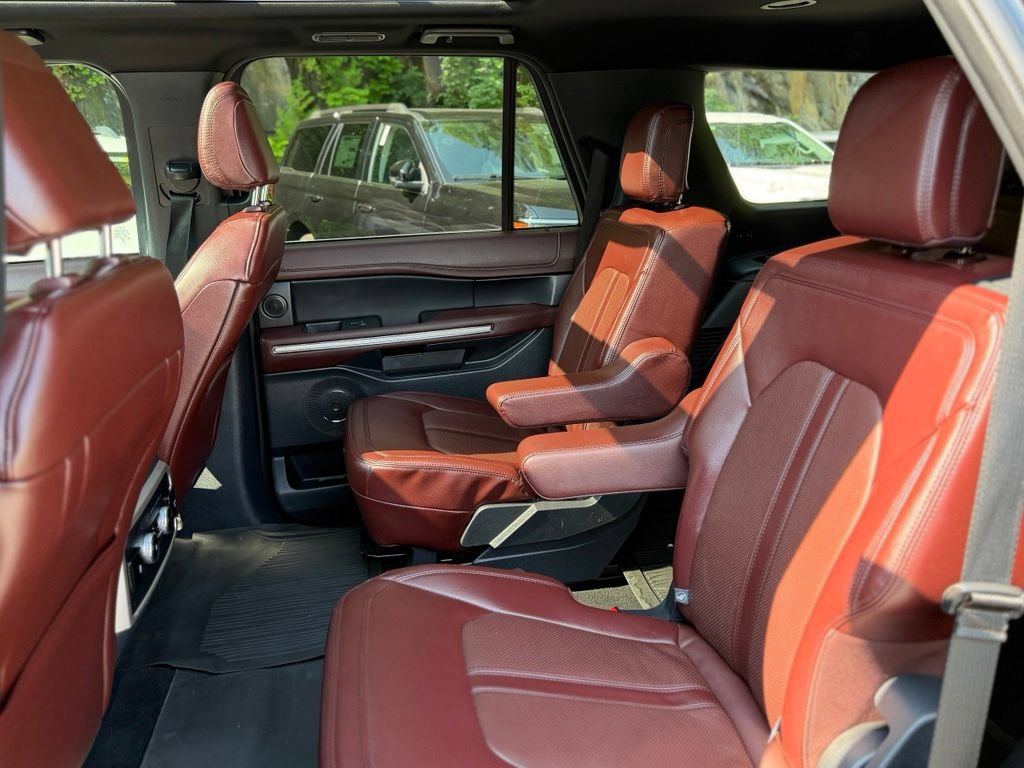 Certified 2024 Ford Expedition Limited AWD/4WD image 8