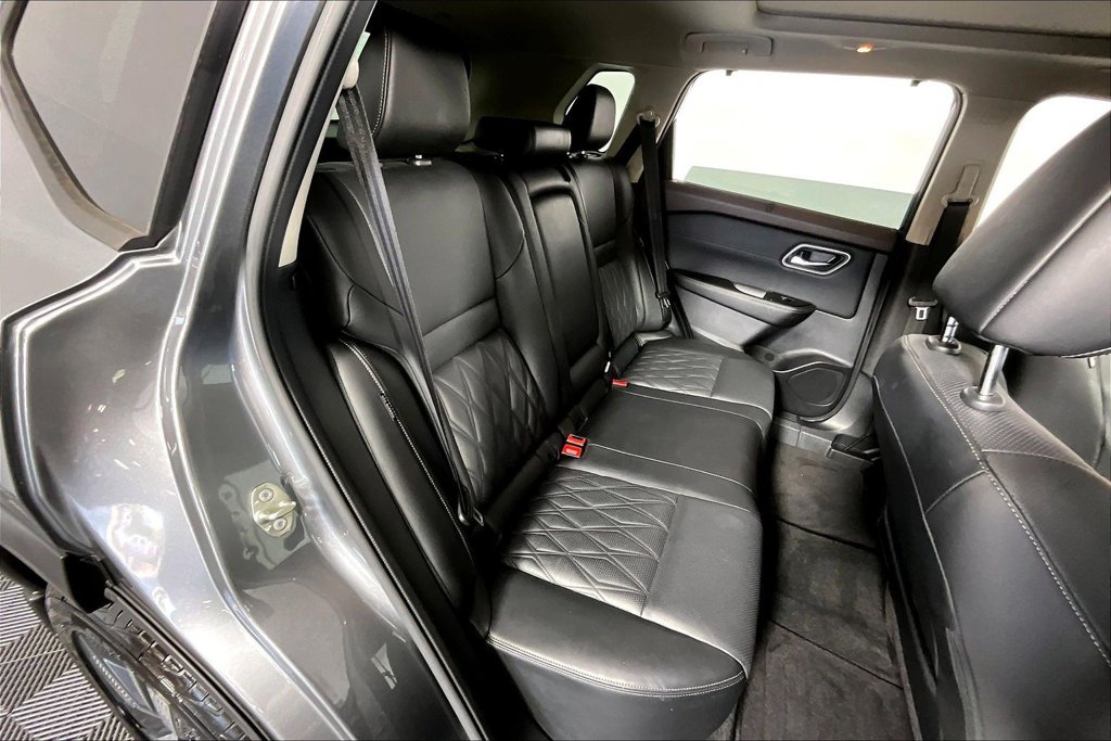 Used 2023 Nissan Rogue Platinum w/ Platinum Premium Package FWD image 27