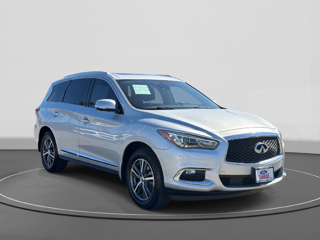Used 2019 INFINITI QX60 Luxe w/ Essential Package FWD image 4