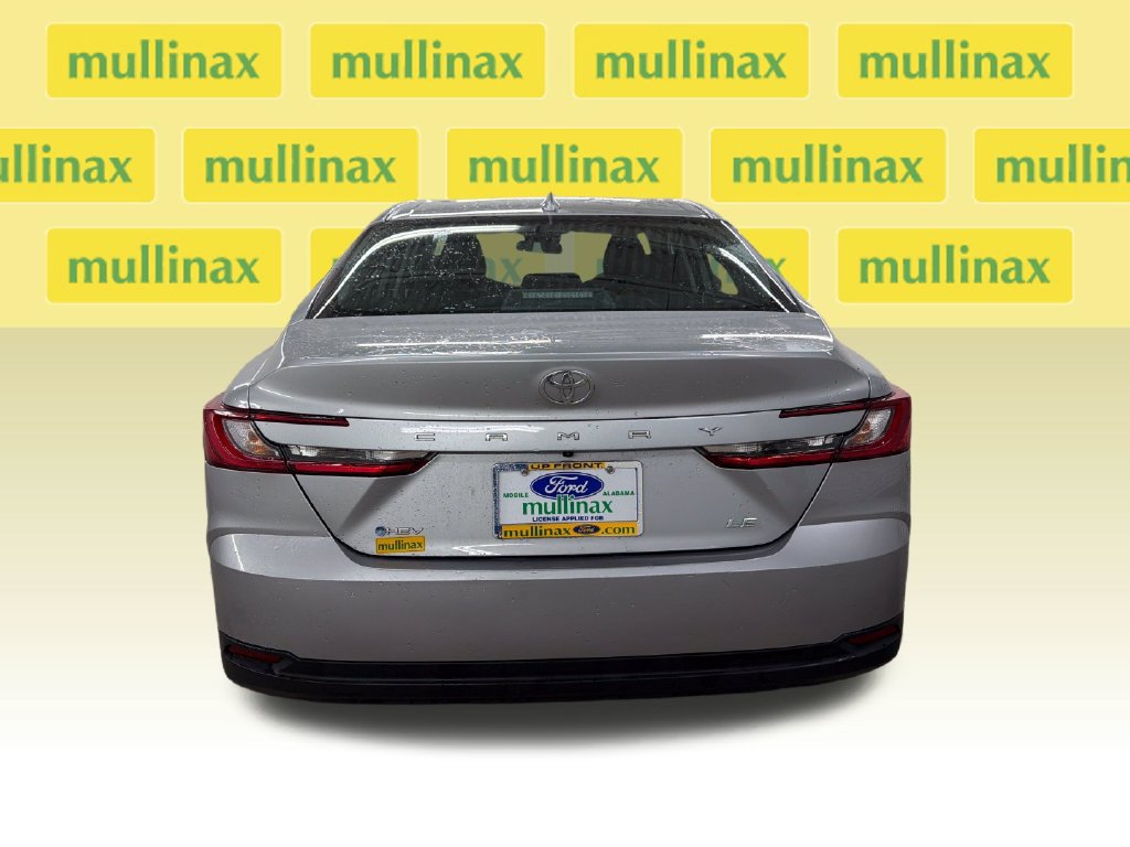 Used 2025 Toyota Camry LE FWD image 7