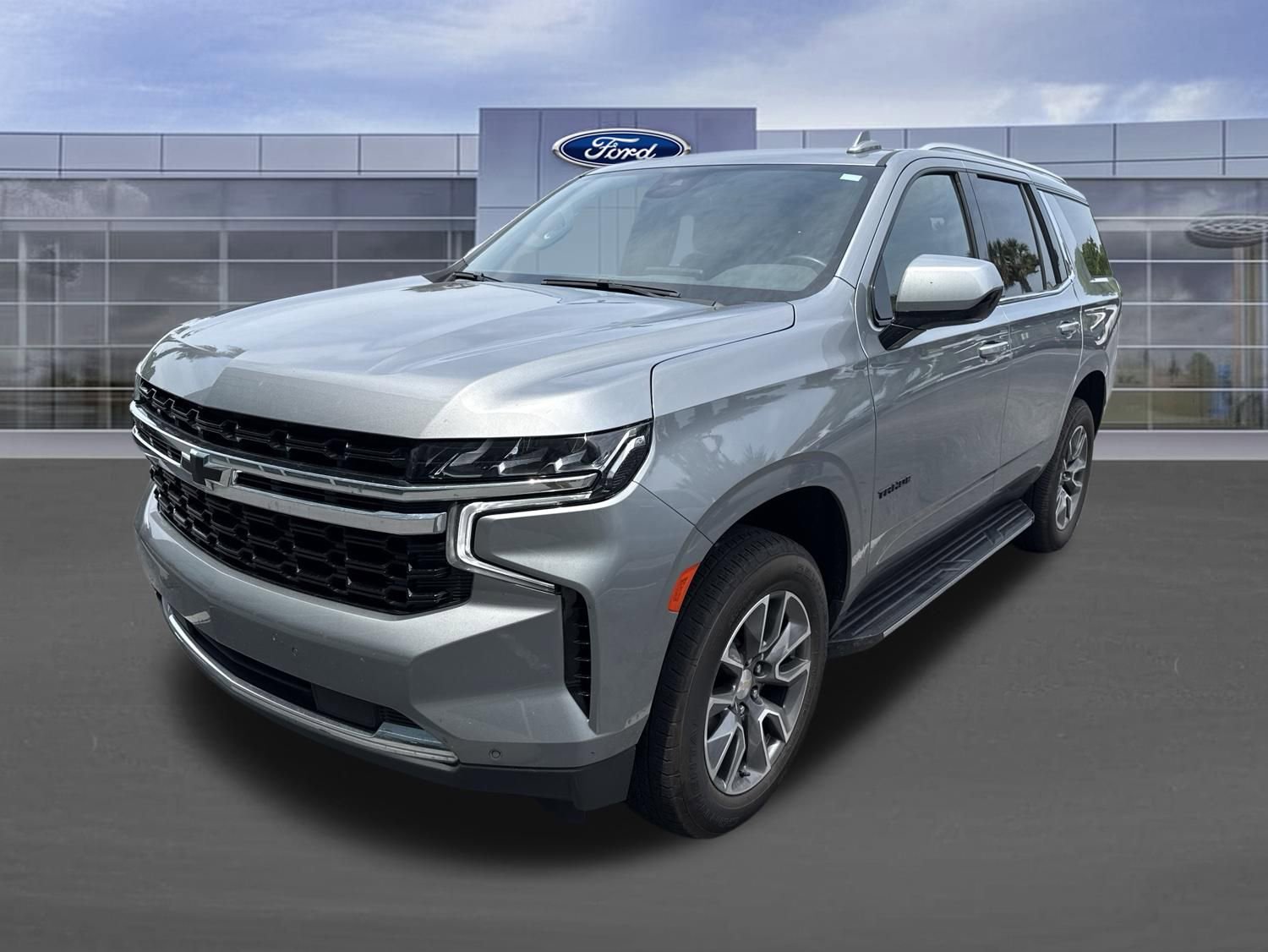 Used 2023 Chevrolet Tahoe LS w/ Driver Alert Package RWD image 9