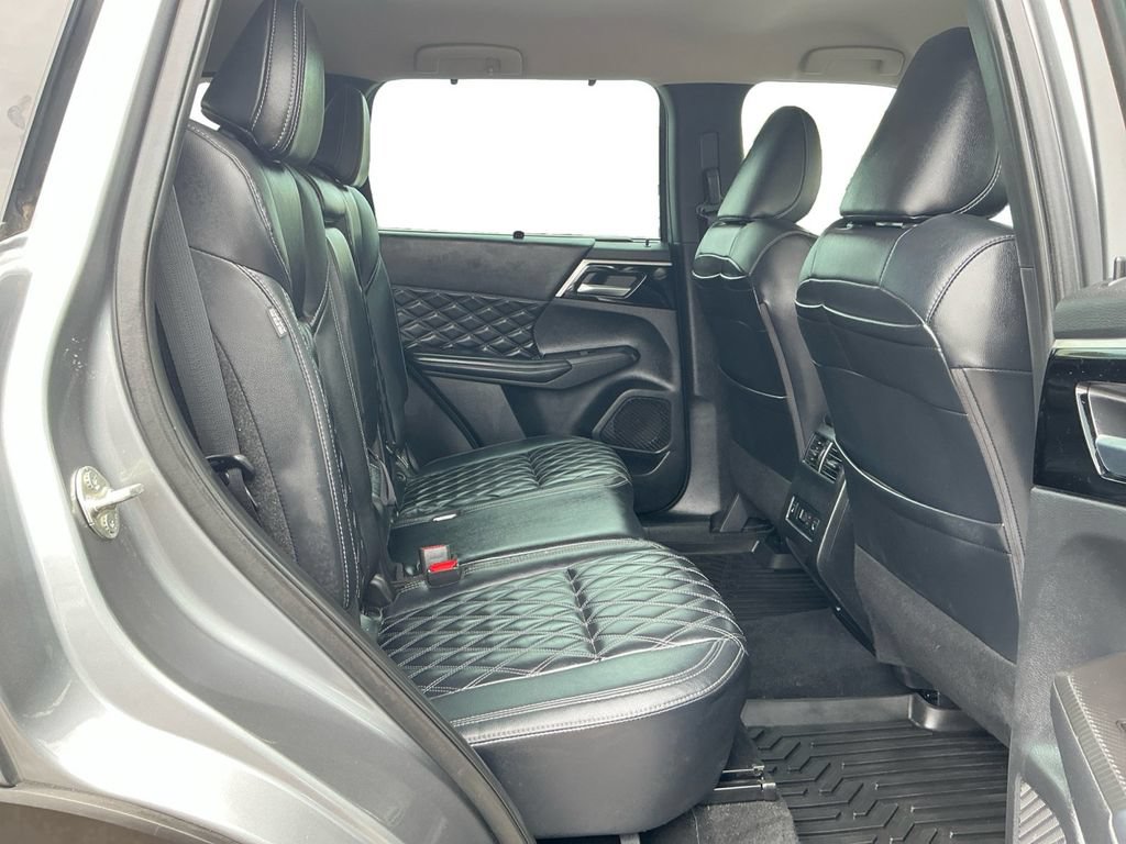 Used 2023 Mitsubishi Outlander SEL FWD image 23