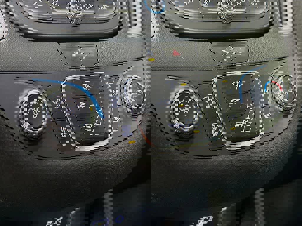 Used 2021 Chevrolet Malibu RS image 17