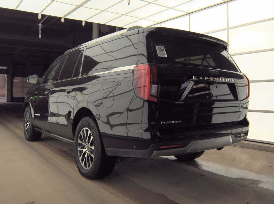 Certified 2025 Ford Expedition Max Platinum image 3