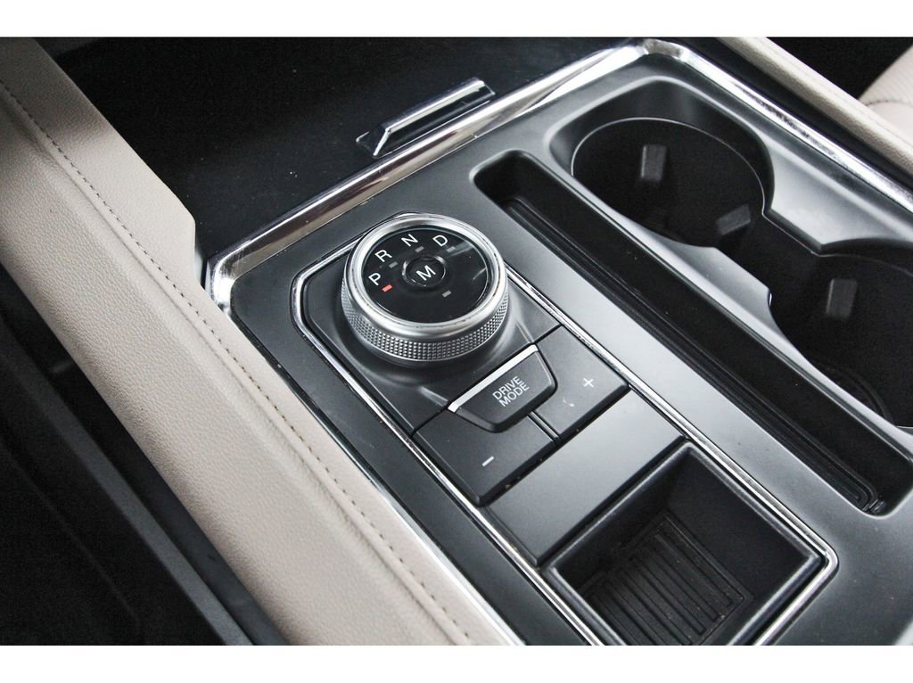 Certified 2024 Ford Expedition XLT RWD image 27