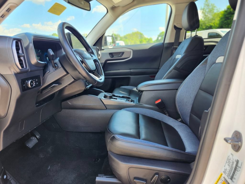Certified 2025 Ford Bronco Sport Outer Banks w/ Outer Banks Tech Package+ AWD/4WD image 18