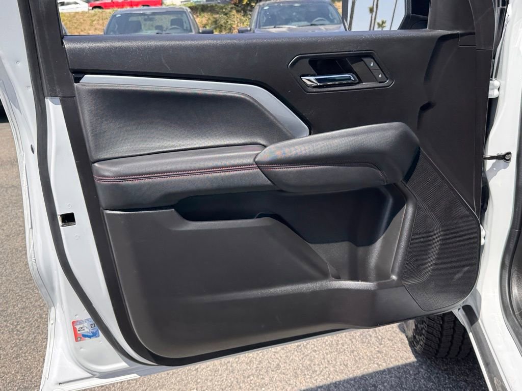 Used 2024 Chevrolet Colorado Z71 w/ Z71 Convenience Package 2 image 15