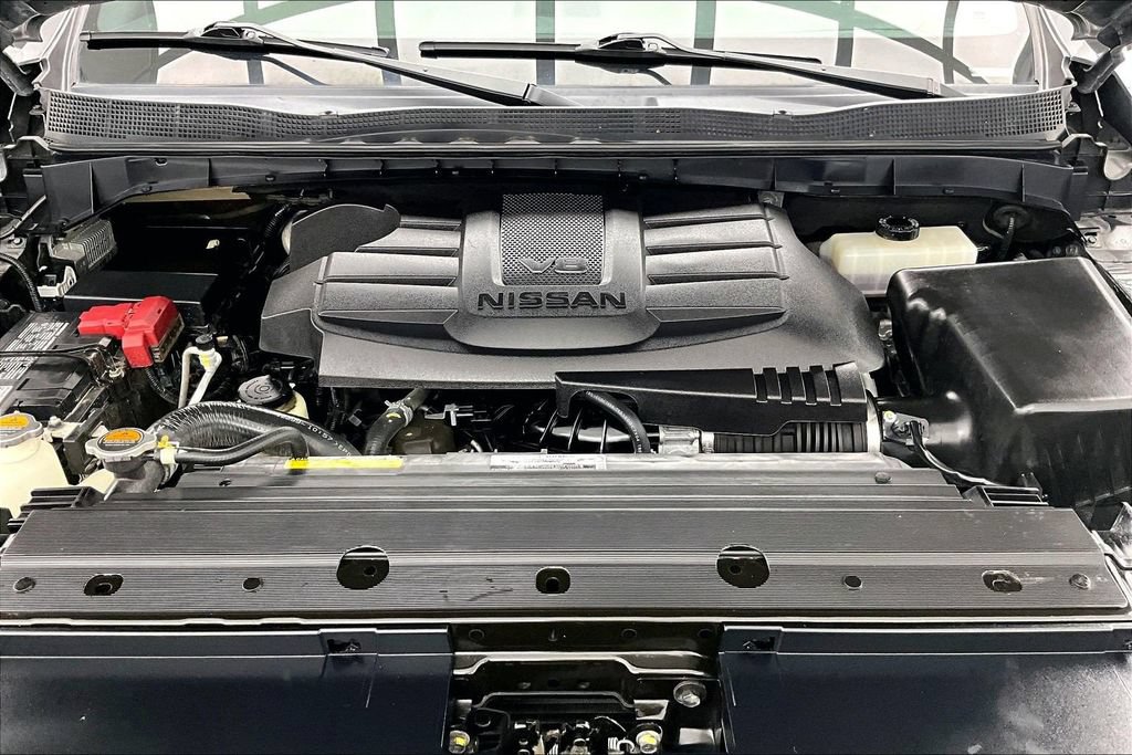 Used 2021 Nissan Titan PRO-4X w/ Pro-4x Convenience Package AWD/4WD image 10
