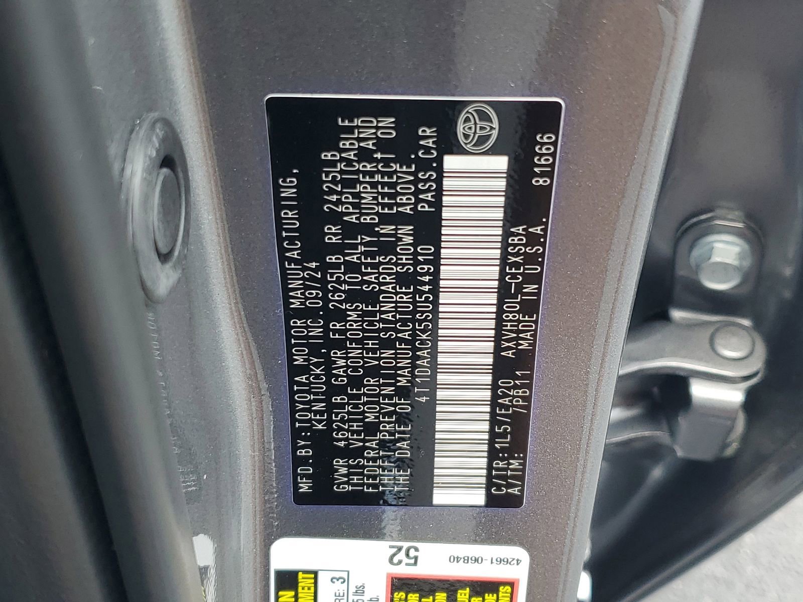 Used 2025 Toyota Camry SE FWD image 30