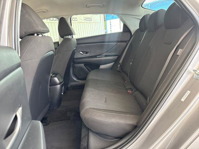 Used 2025 Hyundai Elantra SE FWD image 7