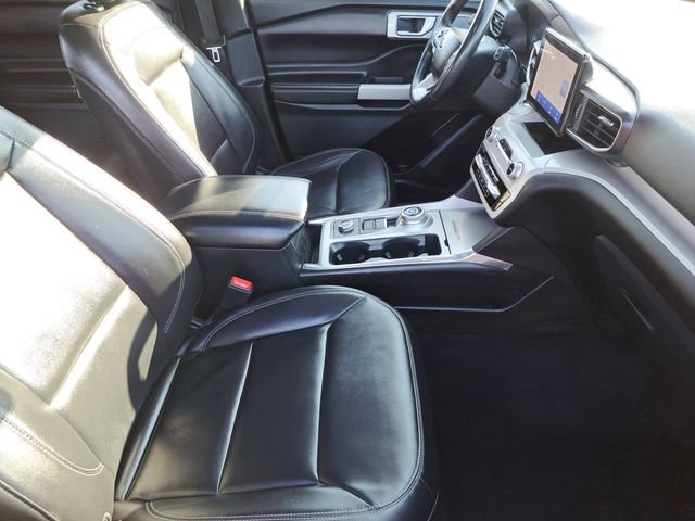 Certified 2023 Ford Explorer XLT w/ Equipment Group 202A AWD/4WD image 27