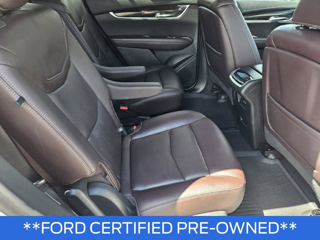 Used 2021 Cadillac XT6 Premium Luxury AWD/4WD image 14