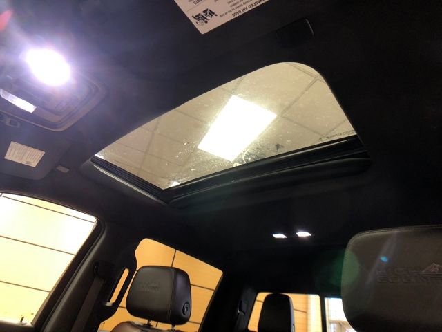 Used 2020 Chevrolet Silverado 1500 High Country w/ Technology Package image 20