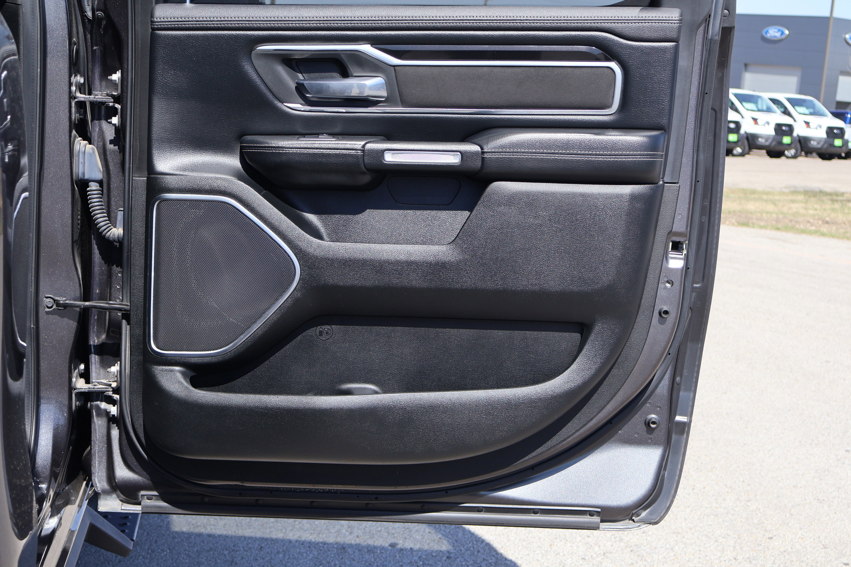 Used 2019 RAM 1500 Laramie image 30