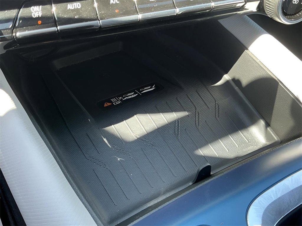 Used 2025 Chevrolet Equinox EV LT image 42