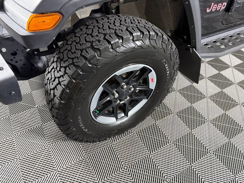 Used 2021 Jeep Wrangler Unlimited Rubicon AWD/4WD image 9