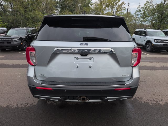 Certified 2023 Ford Explorer XLT w/ Equipment Group 202A AWD/4WD image 4