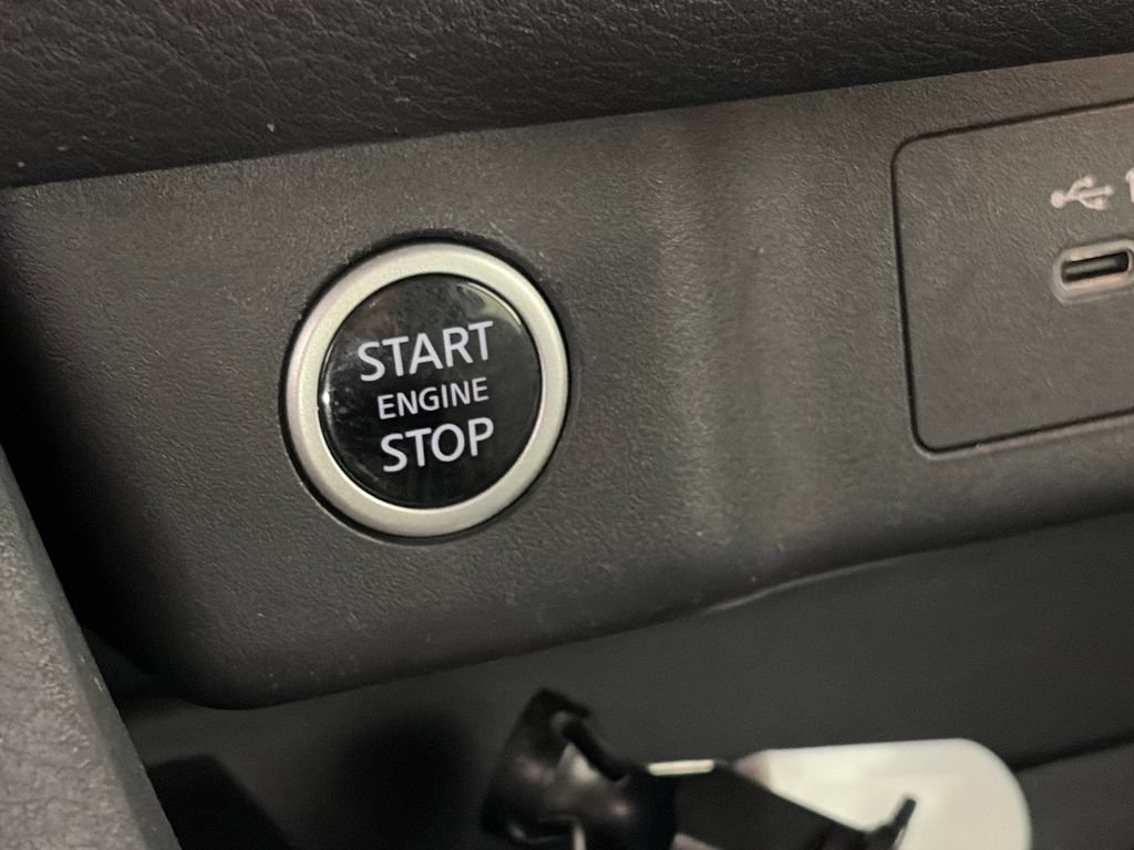 Used 2021 Nissan Rogue S AWD/4WD image 22