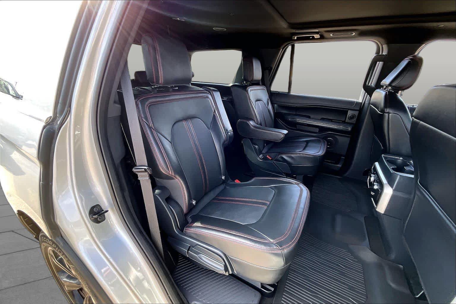 Certified 2024 Ford Expedition Limited AWD/4WD image 19
