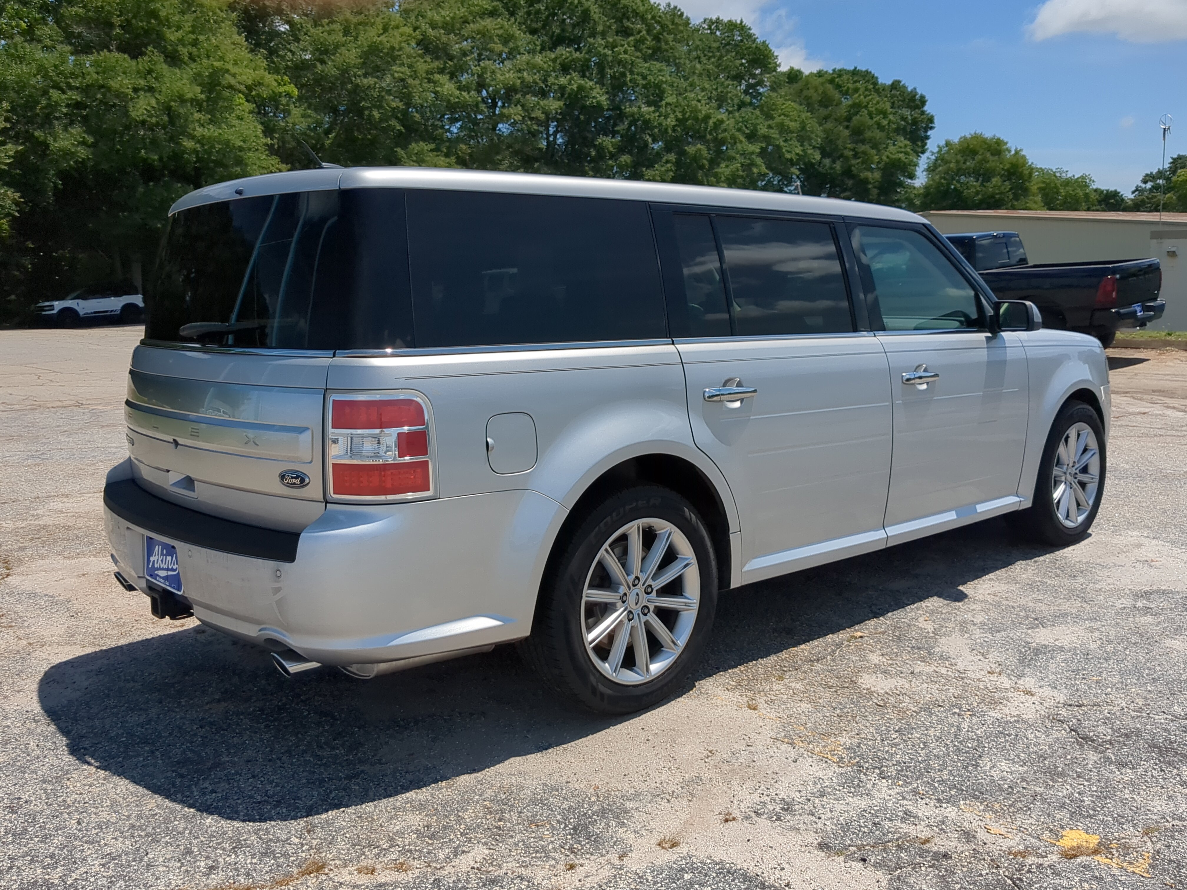 Certified 2019 Ford Flex Limited w/ Class III Trailer Tow Package FWD image 3