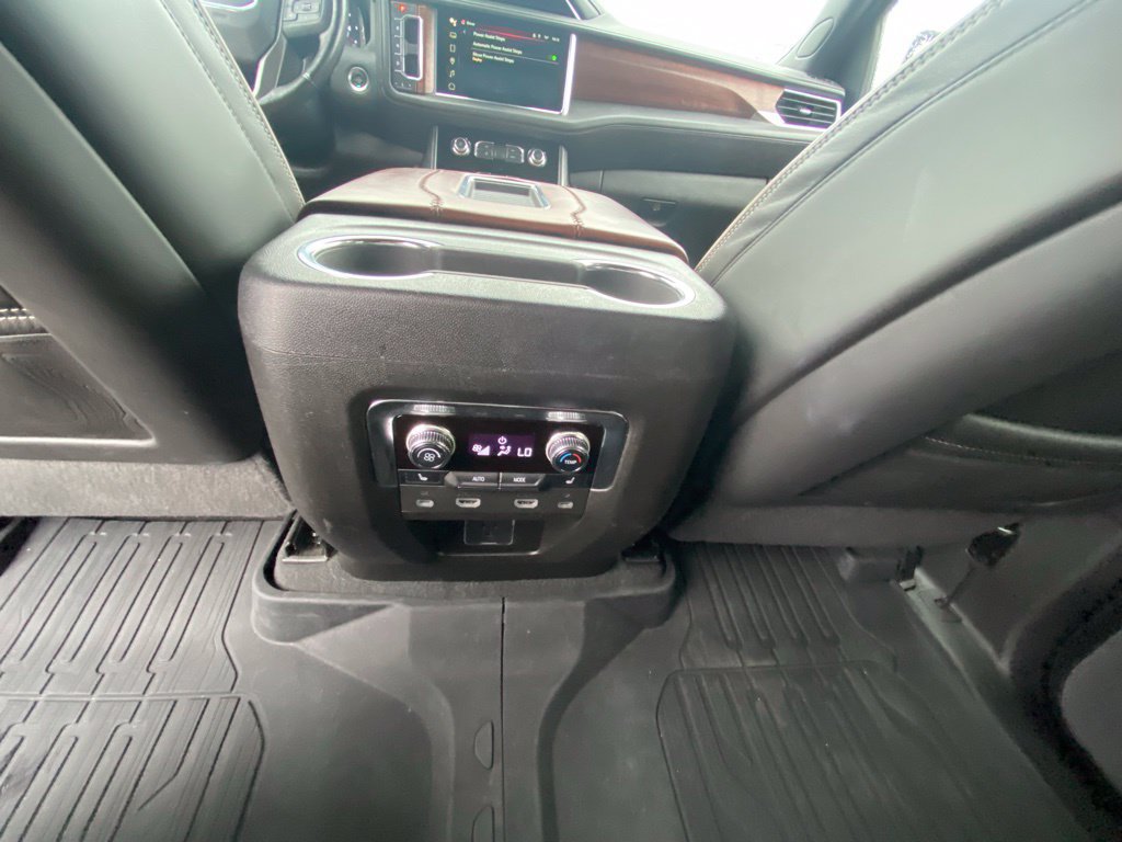 Used 2023 GMC Yukon Denali Ultimate AWD/4WD image 26