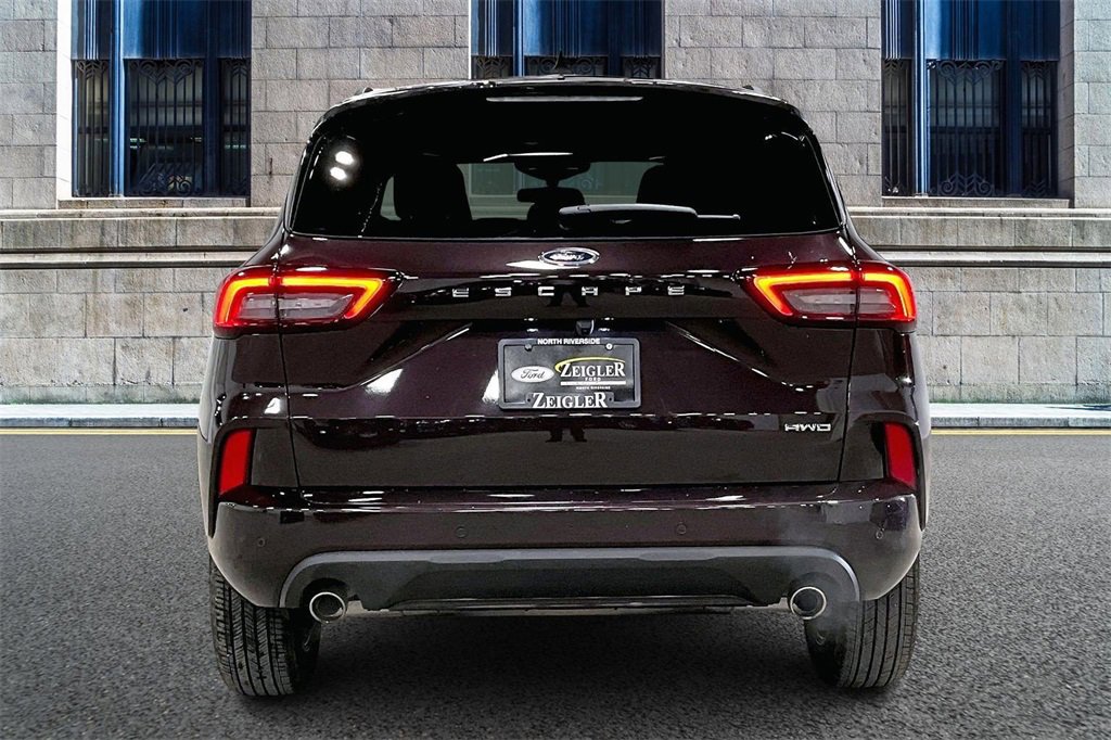 Certified 2023 Ford Escape ST-Line w/ Tech Pack #1 image 4