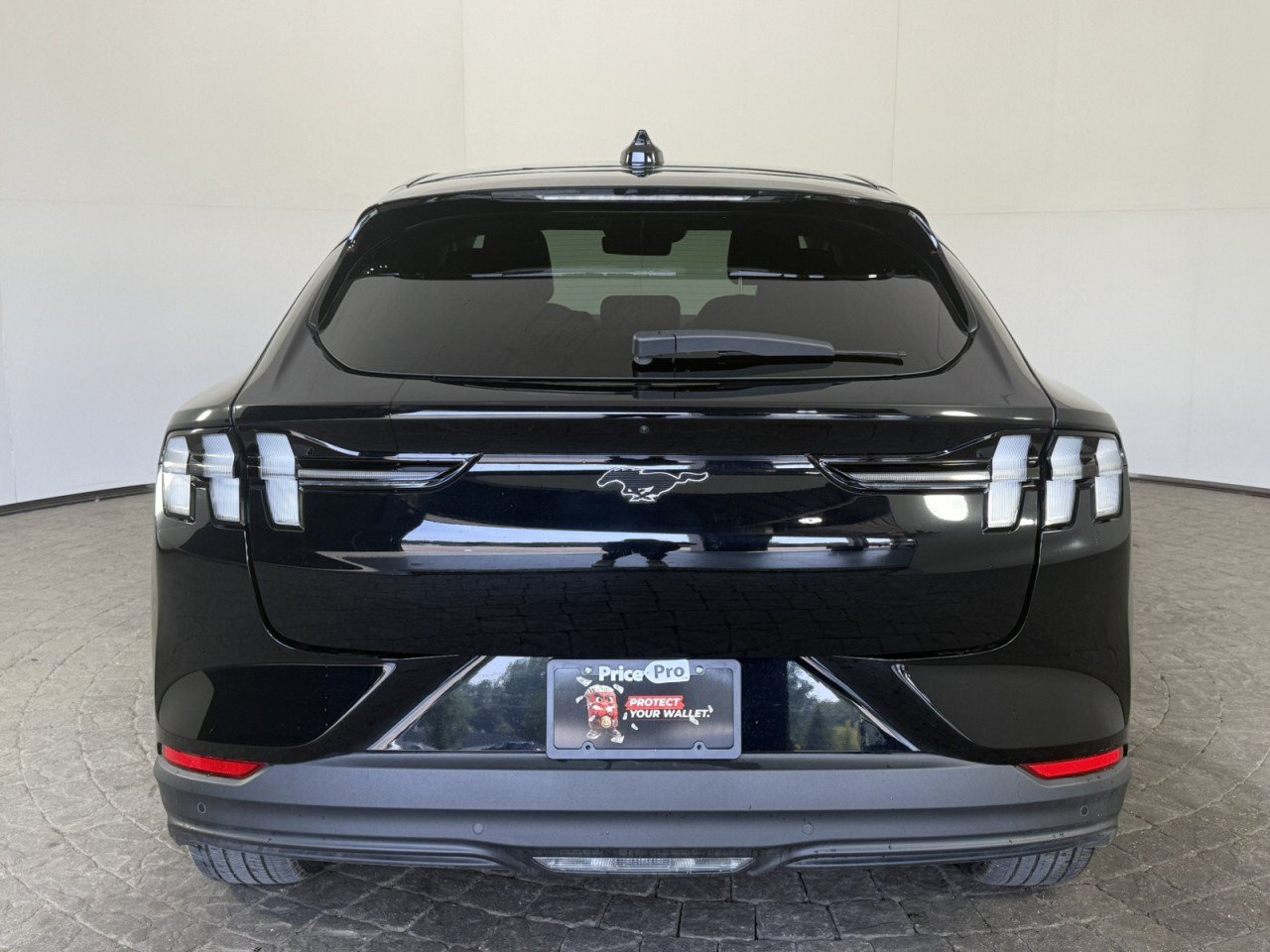 Certified 2025 Ford Mustang Mach-E Premium AWD/4WD image 6