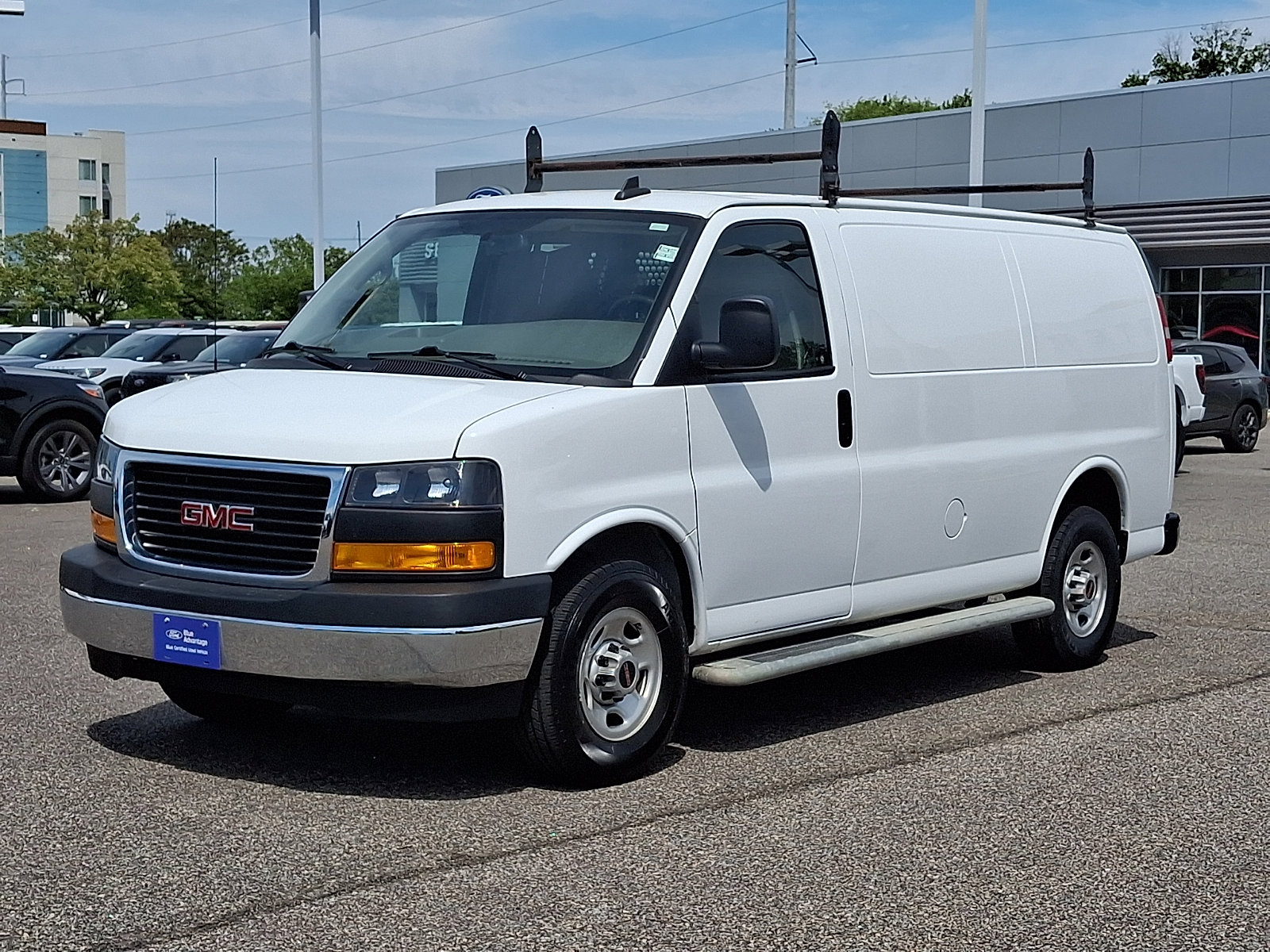 Used 2022 GMC Savana 2500 w/ Driver Convenience Package RWD image 5