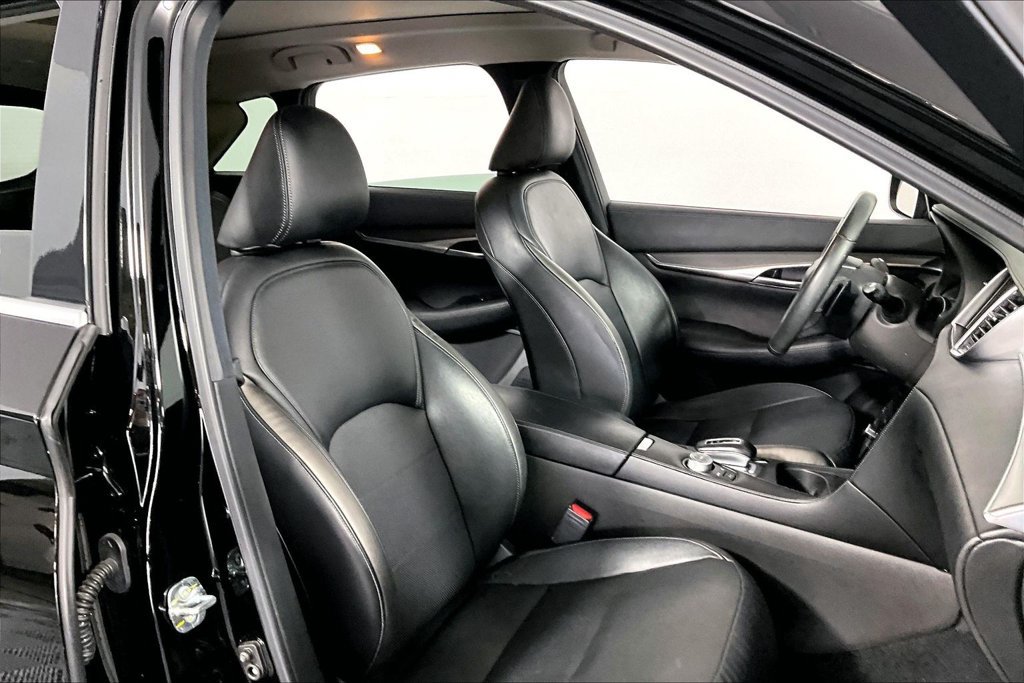 Used 2023 INFINITI QX50 Luxe FWD image 7
