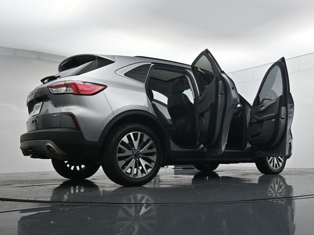 Certified 2022 Ford Escape Titanium w/ Class II Trailer Tow Package AWD/4WD image 39