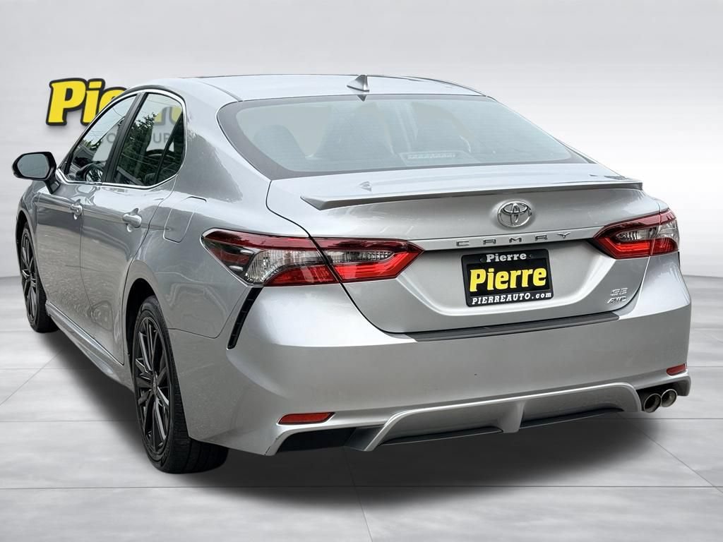 Used 2024 Toyota Camry SE w/ Cold Weather Package AWD/4WD image 8