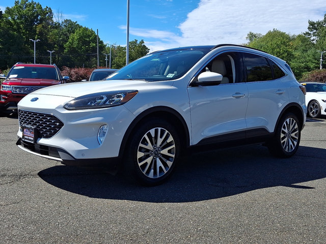 Certified 2022 Ford Escape Titanium w/ Class II Trailer Tow Package AWD/4WD image 5