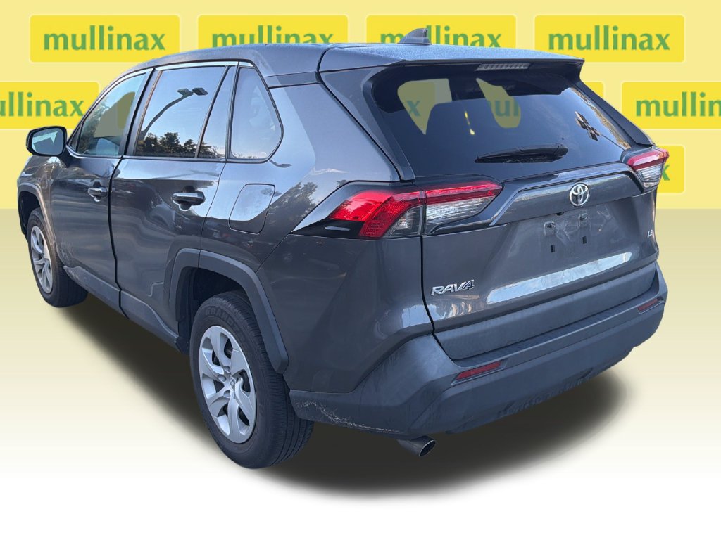 Used 2024 Toyota RAV4 LE FWD image 9
