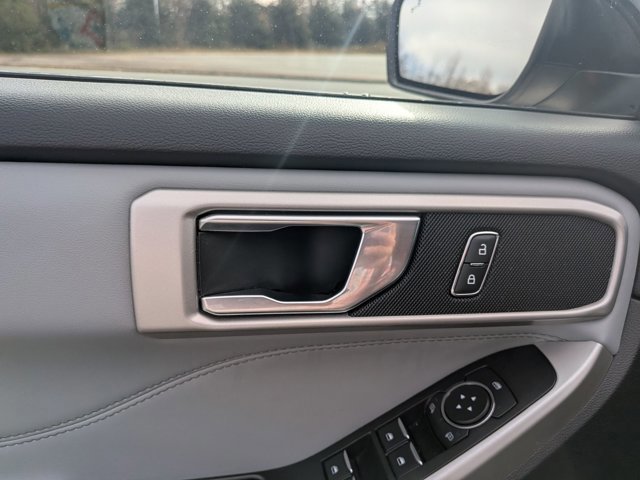 Certified 2022 Ford Explorer XLT w/ Equipment Group 202A image 13