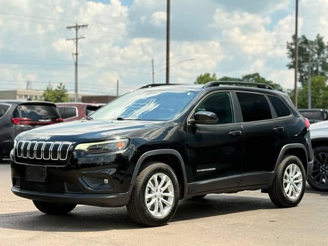 Used 2022 Jeep Cherokee Latitude Lux w/ Sun & Sound Group AWD/4WD image 43