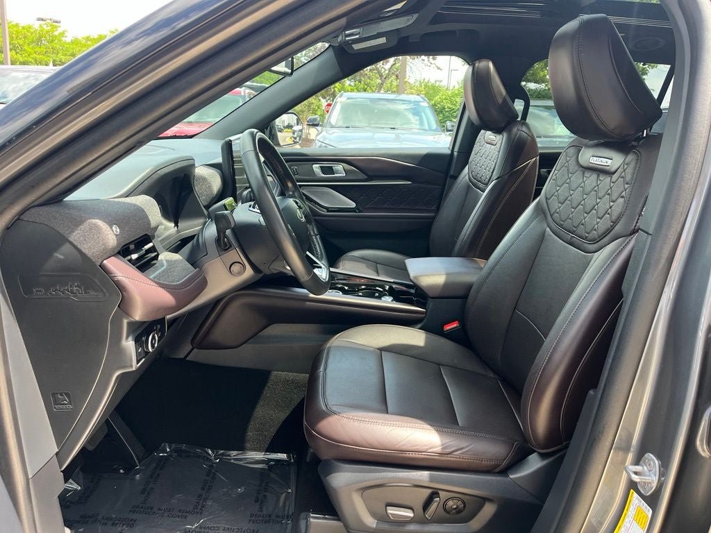 Certified 2025 Ford Explorer Platinum w/ Ultimate Package AWD/4WD image 24