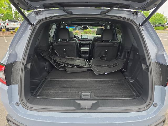 Used 2025 Honda Pilot Black Edition image 28