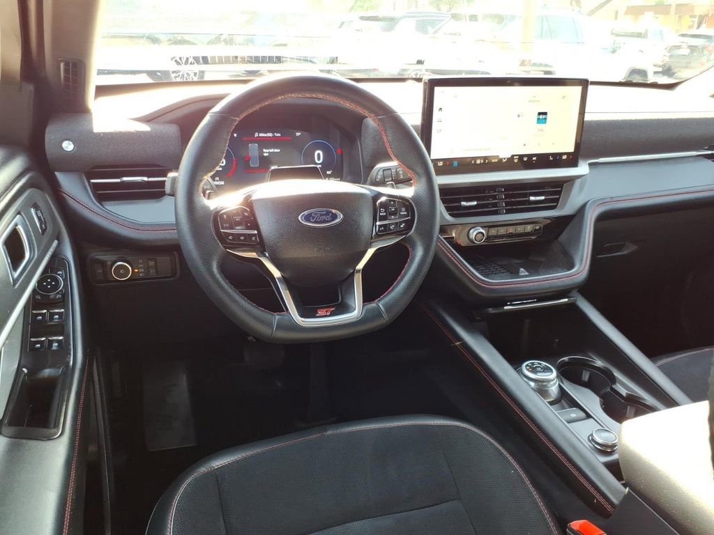 Certified 2025 Ford Explorer ST RWD image 13