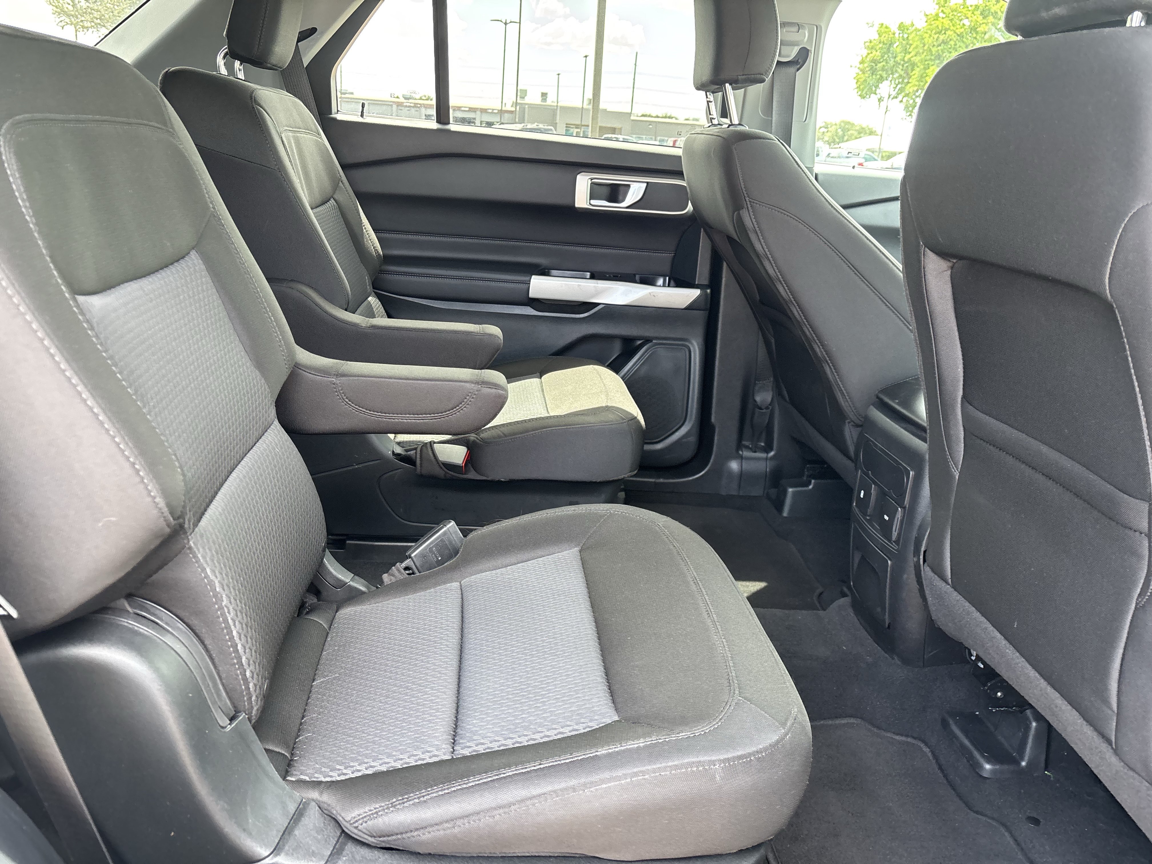 Certified 2023 Ford Explorer XLT RWD image 23